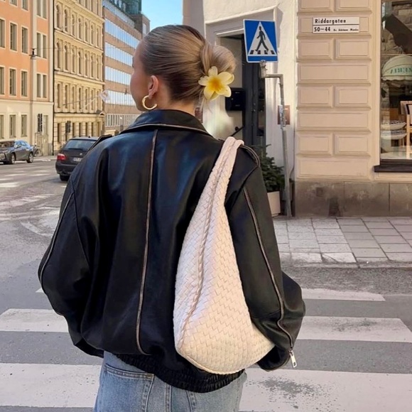 3PC Plumeria Claw Clip 🌸🫧🐚 - Picture 13 of 16